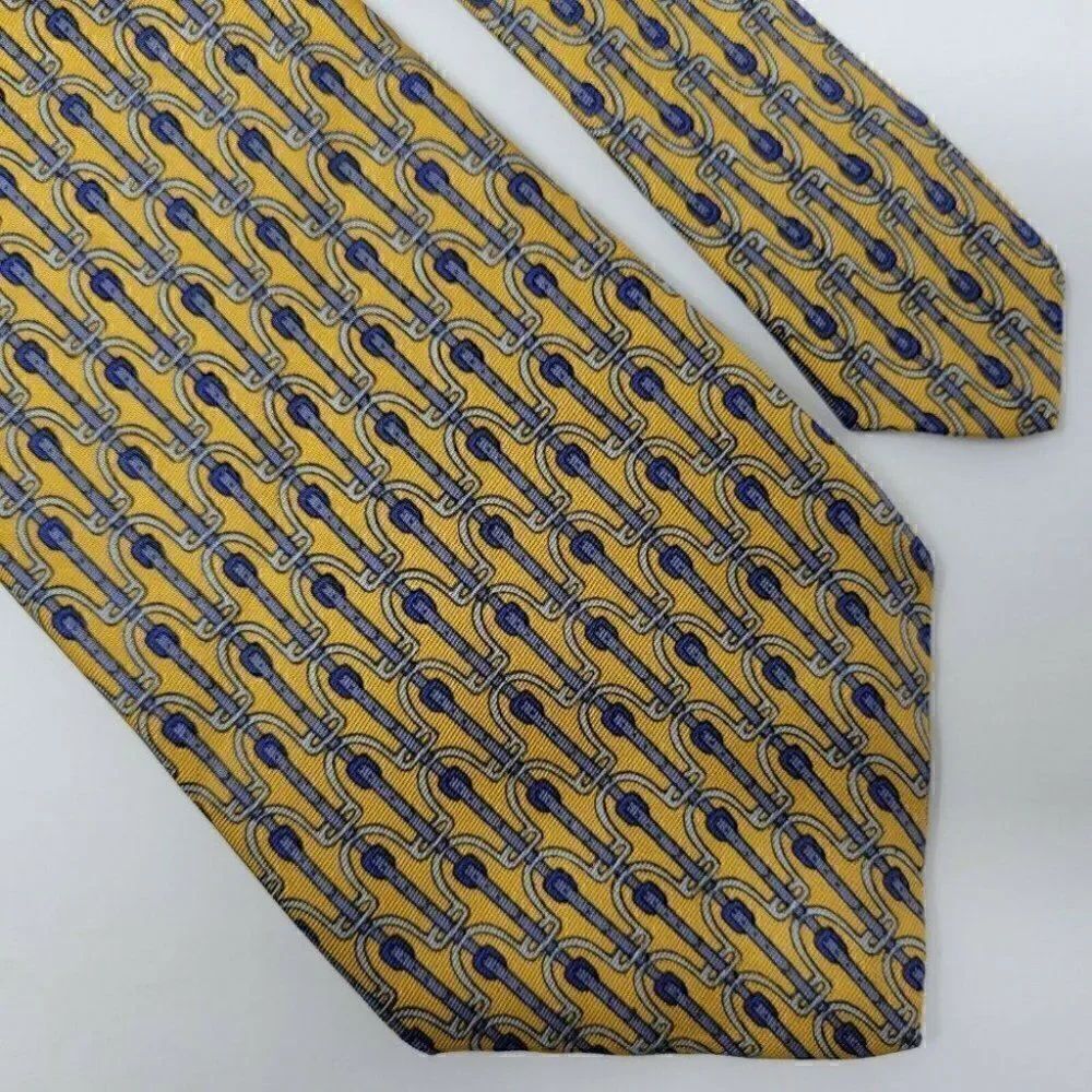 SAKS FIFTH AVENUE SILK TIE YELLOW BLUE HORSE TOOLS